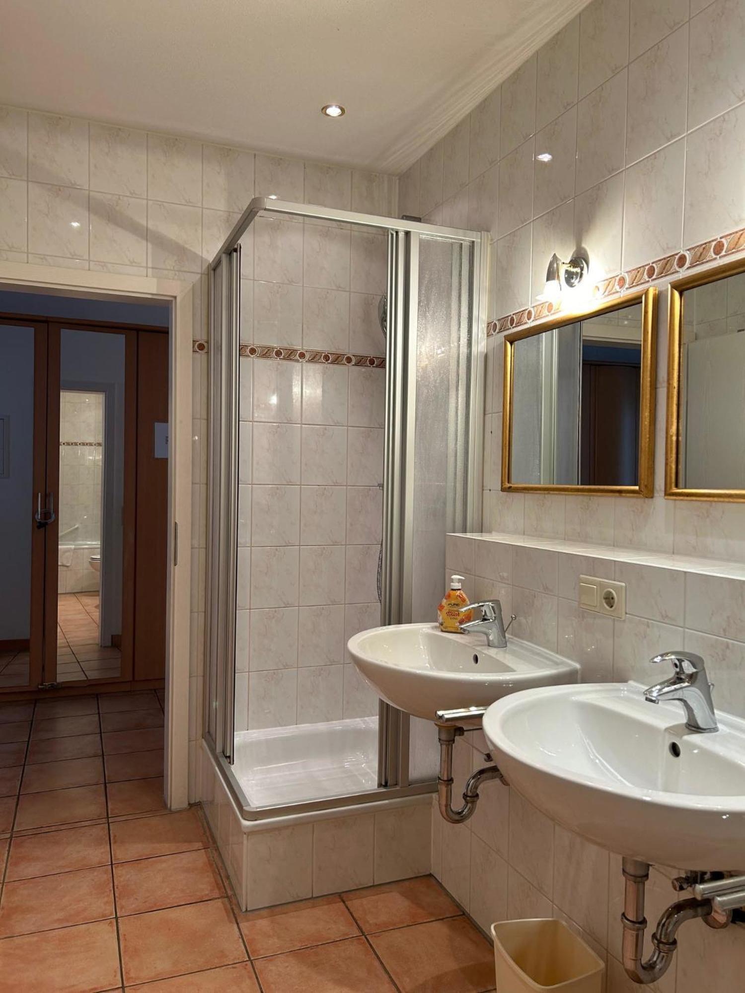 Gabi Mit Pool Und Sauna Übersee Kültér fotó