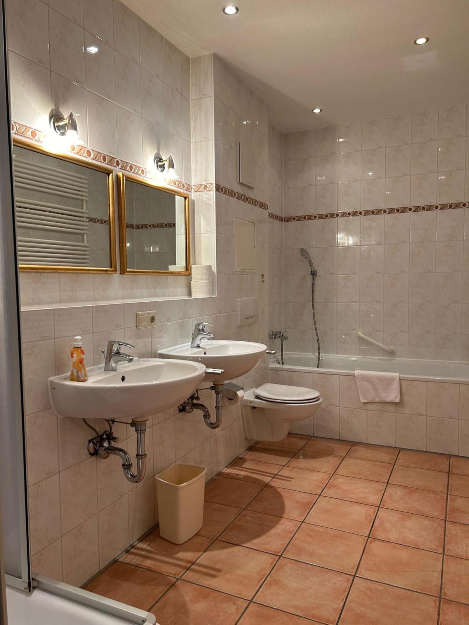 Gabi Mit Pool Und Sauna Übersee Kültér fotó