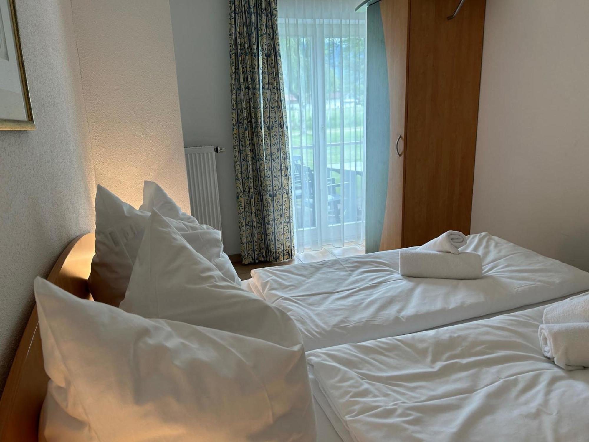 Gabi Mit Pool Und Sauna Übersee Kültér fotó